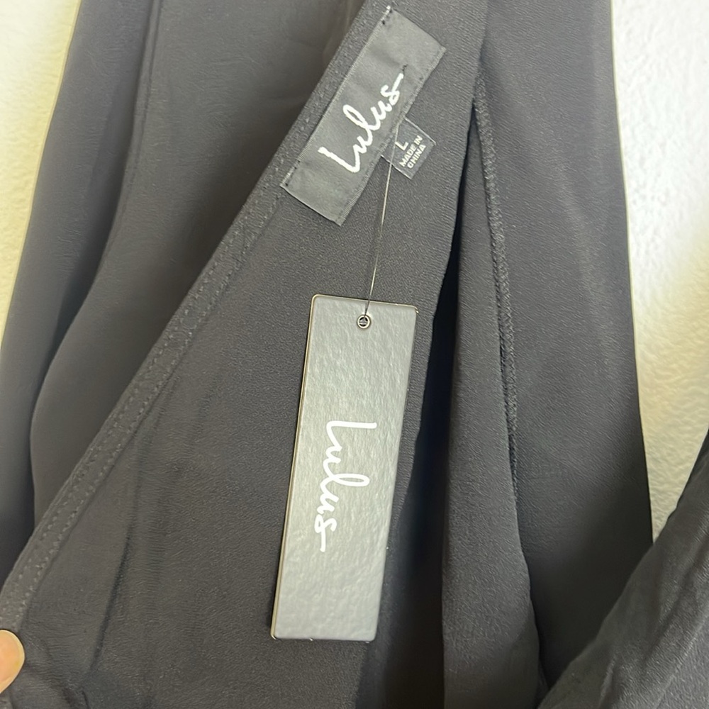 Lulus deep V front and back blouse L - Picture 5 of 7